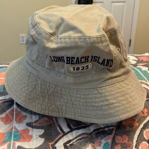 Bucket hat! LBI. Medium/large. Beige and navy blue. Excellent condition 🌊☀️